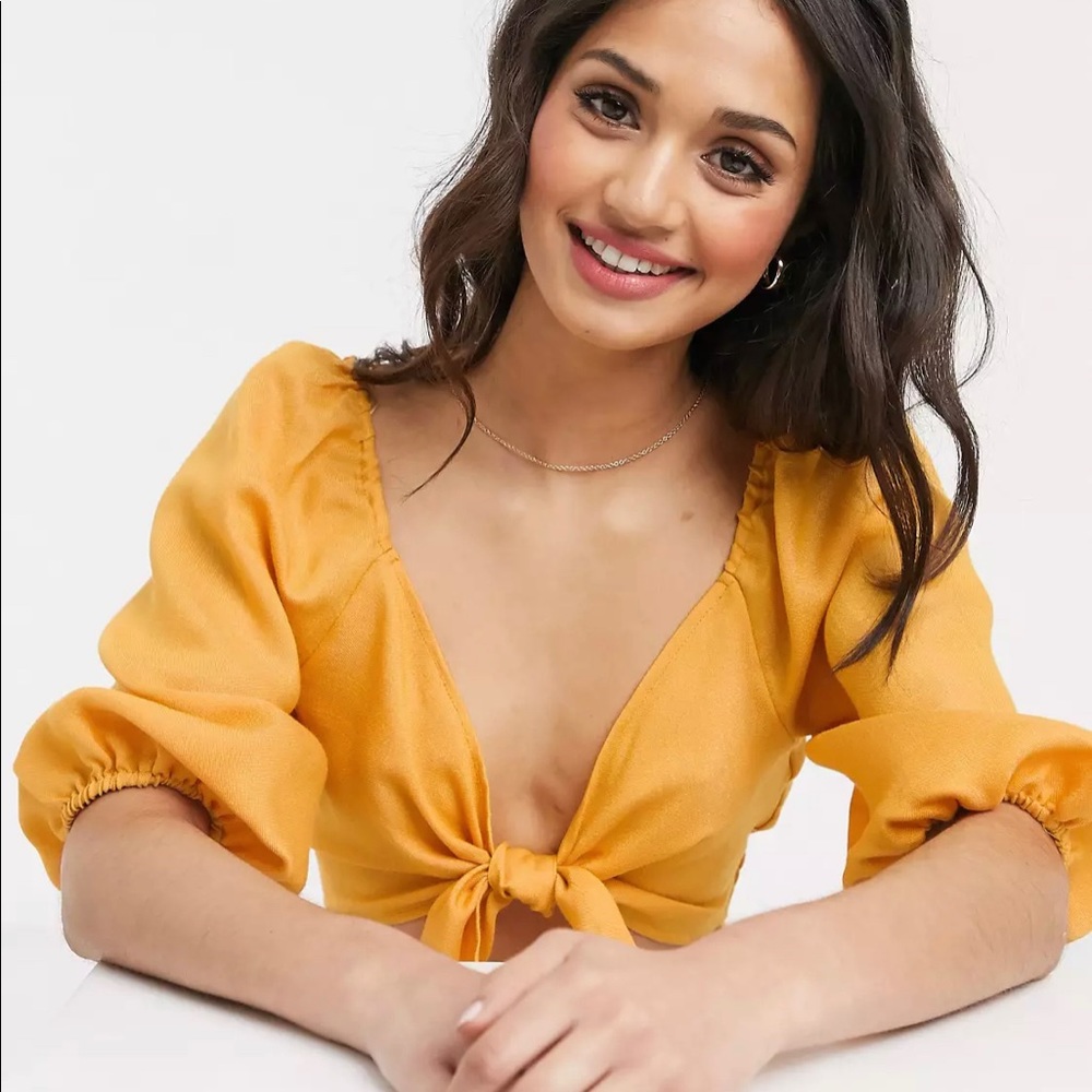 Moon River Linen Crop Top - Picture 3 of 4